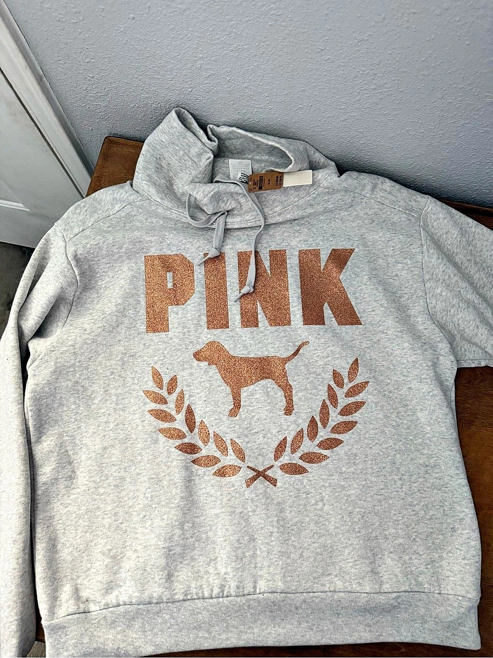 Victoria's Secret PINK Graphic Hoodie in Gray Size Medium NWT